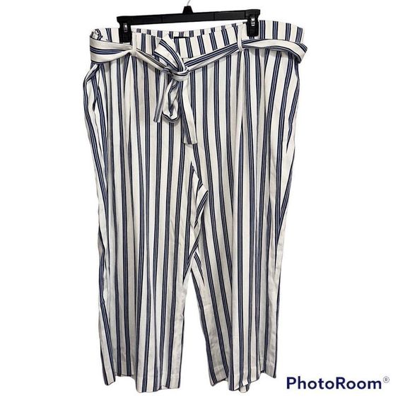 Halogen NWOT wide leg striped cropped pants - Picture 1 of 7